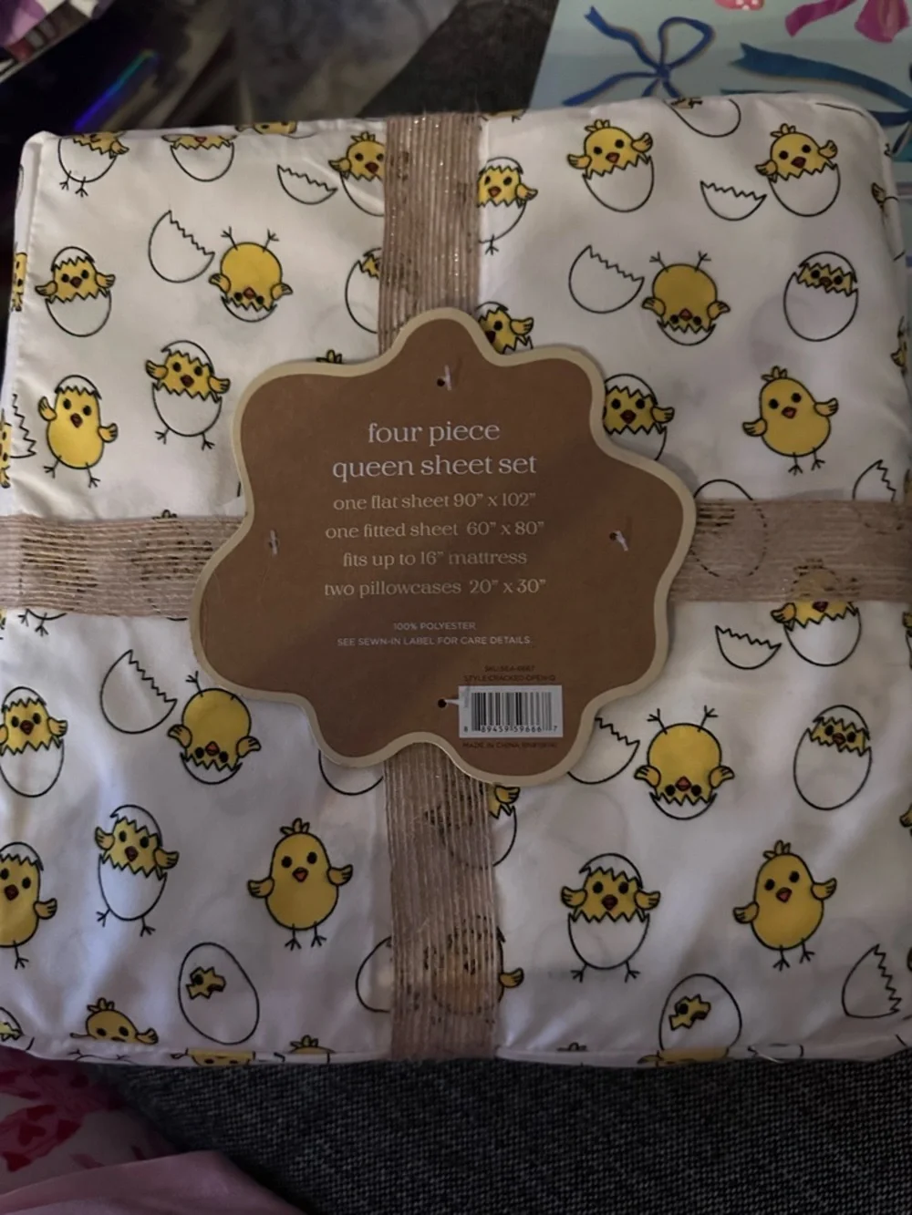 JOYFUL SUNDAY FOUR PIECE QUEEN SHEET SET SYTLE CRACKED OPEN NEW